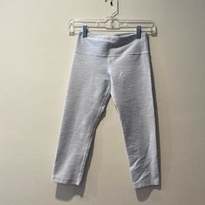 Lululemon brand grey 3/4 white leggings Women’s athletic gym exercise, size 2